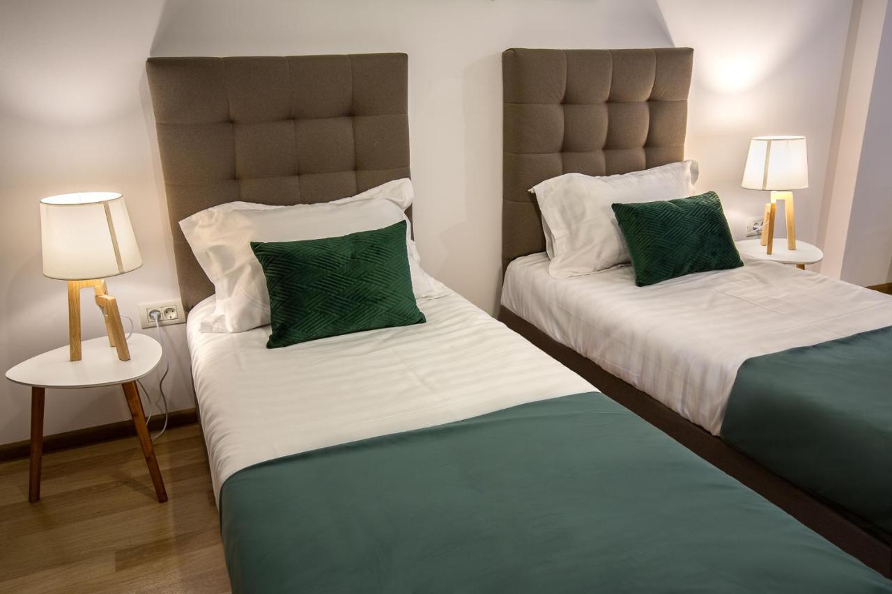 Lagom Hotel ブカレスト エクステリア 写真